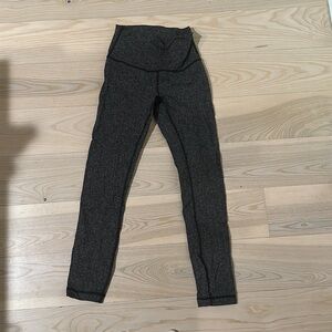 NWOT Lululemon herringbone black and gray leggings size 4